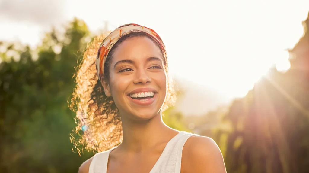 una persona sonriendo